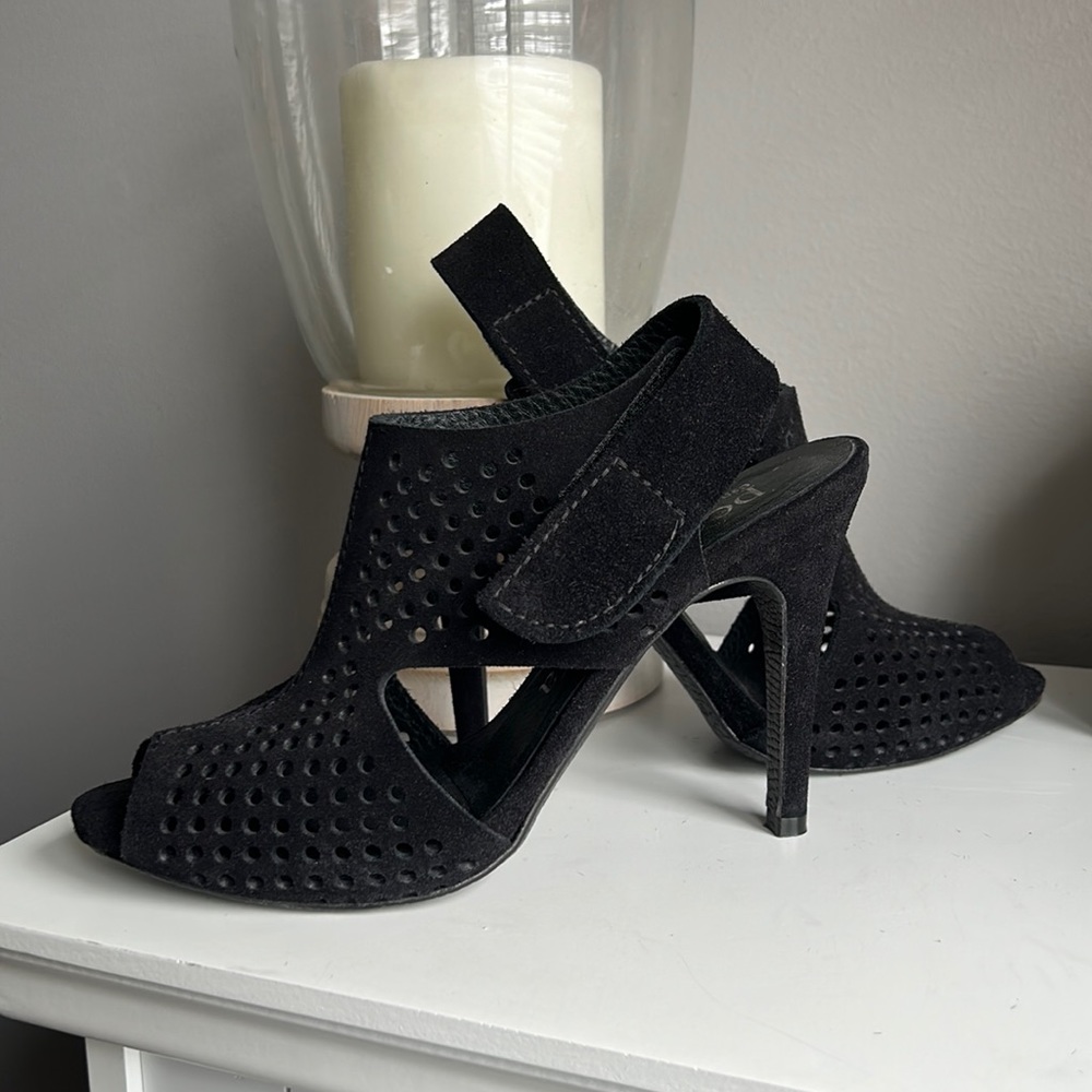 Pedro Garcia Suede heels 39.5